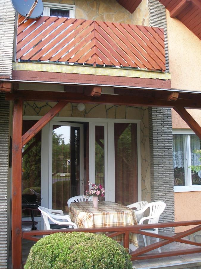 Holiday Home In Balatonkeresztur 19455 Buitenkant foto